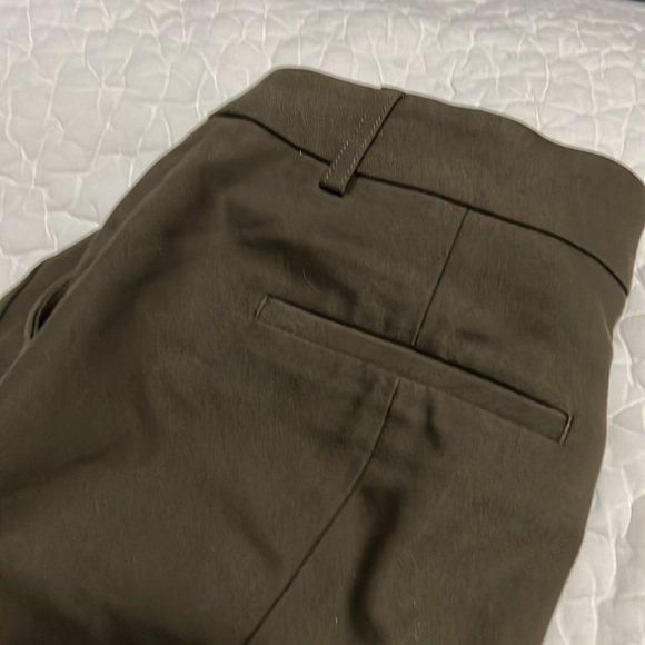 Express Columnist Cropped Pant- Olive Green - Picture 3 of 3